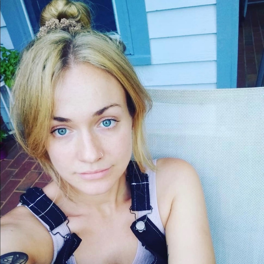 Meet your Posher, Clara